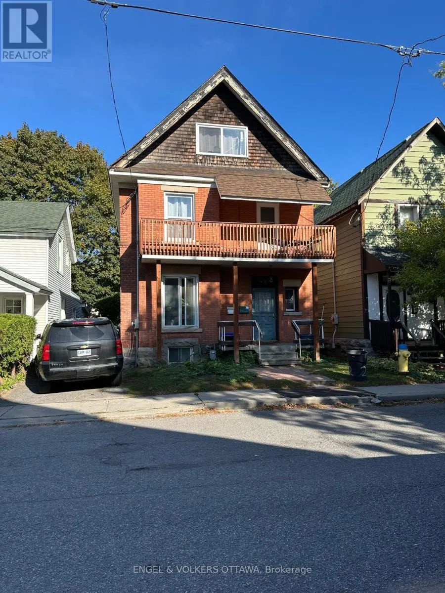 85 WAVERLEY STREET E