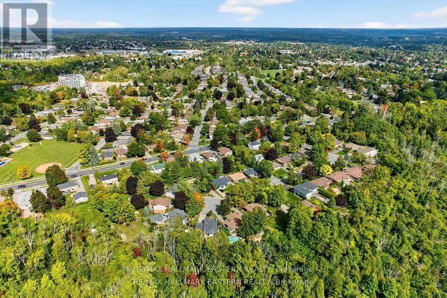 41 PARKVIEW DRIVE