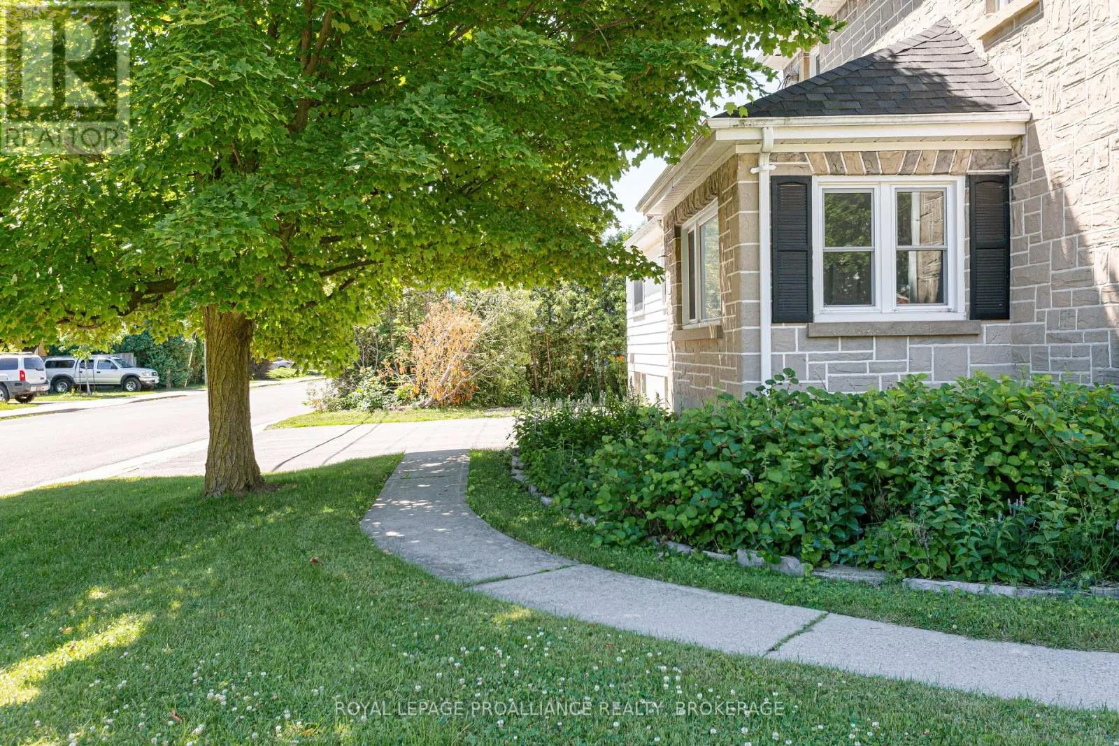 78 CARRUTHERS AVENUE