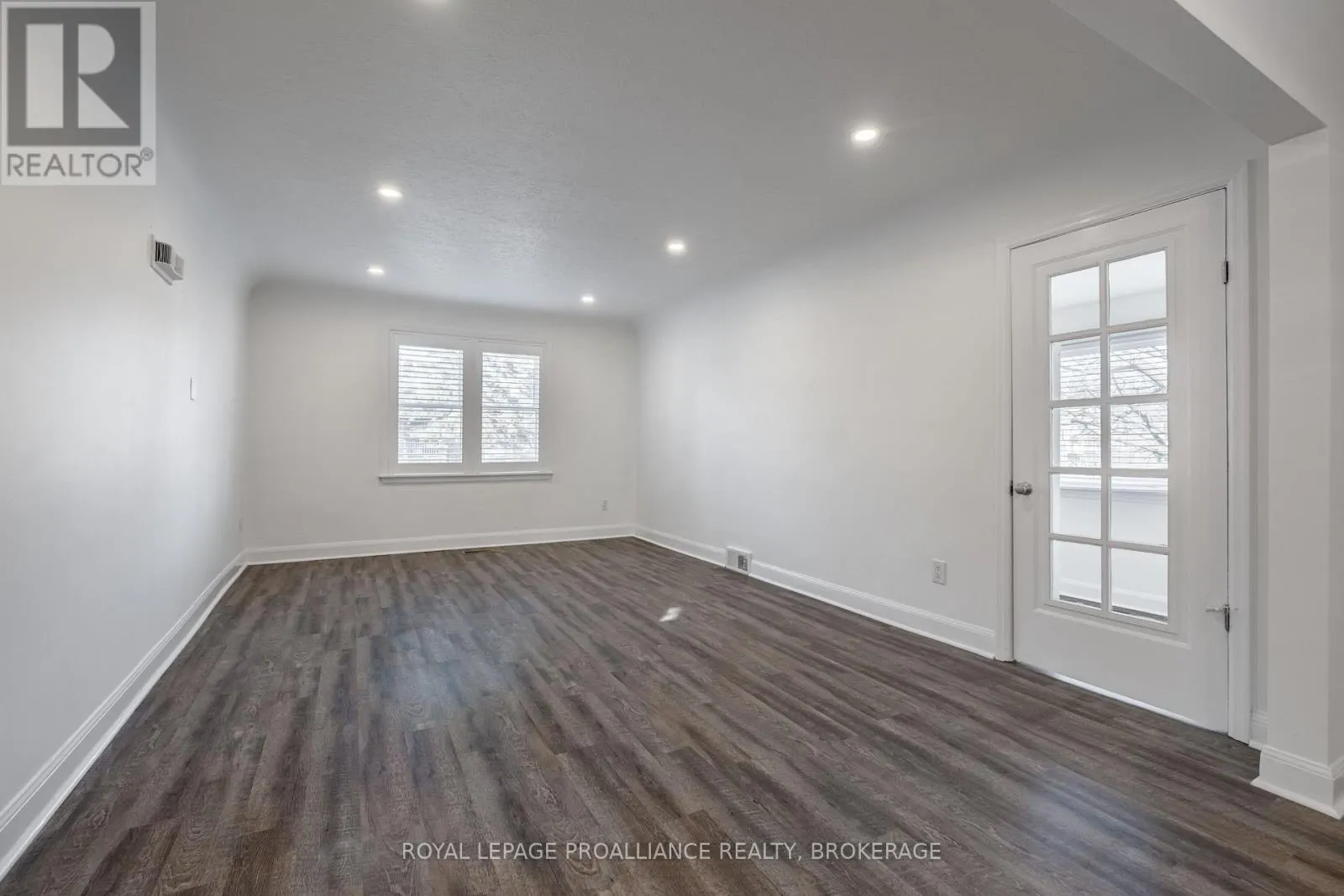78 CARRUTHERS AVENUE
