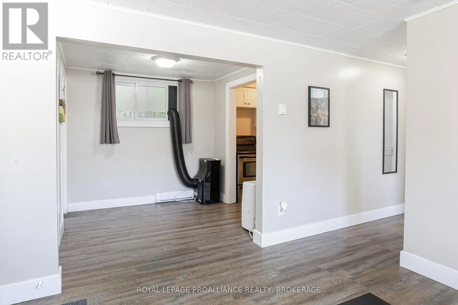 78 CARRUTHERS AVENUE