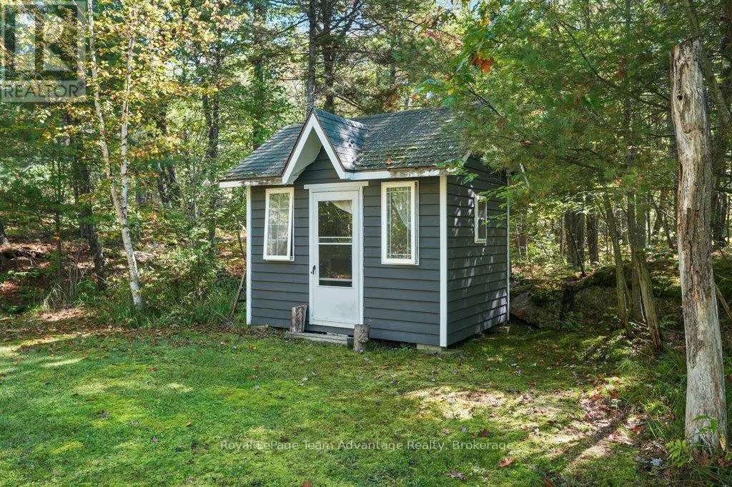 37 RICHARDS LAKE ROAD