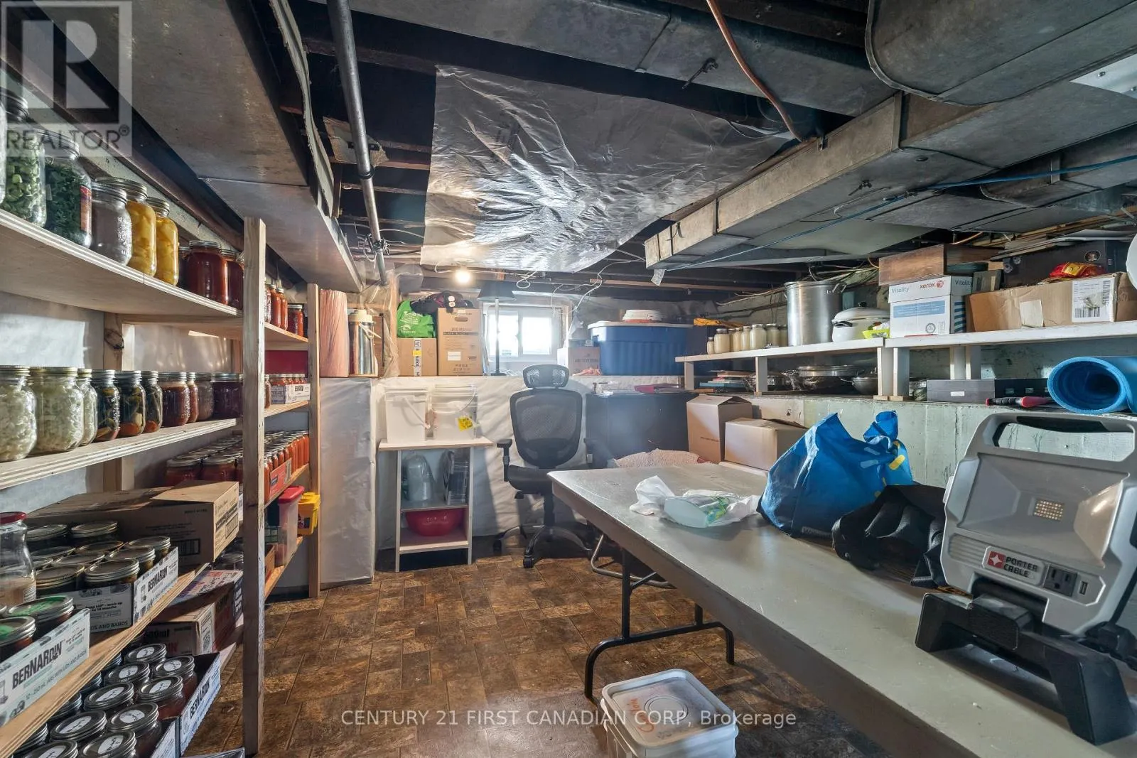 35 VICTORIA STREET N