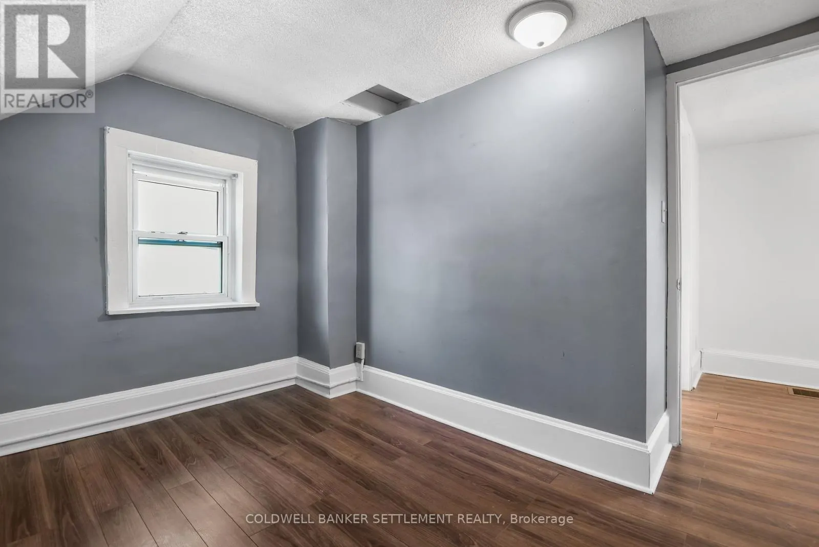 89 DRUMMOND STREET E