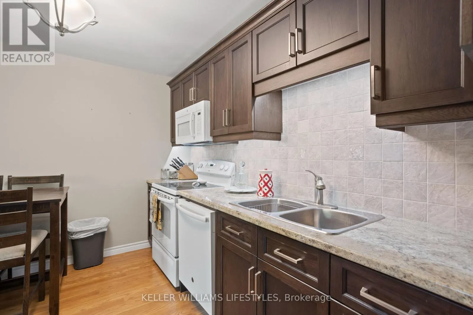 307 - 91 SPRUCE STREET W, #307