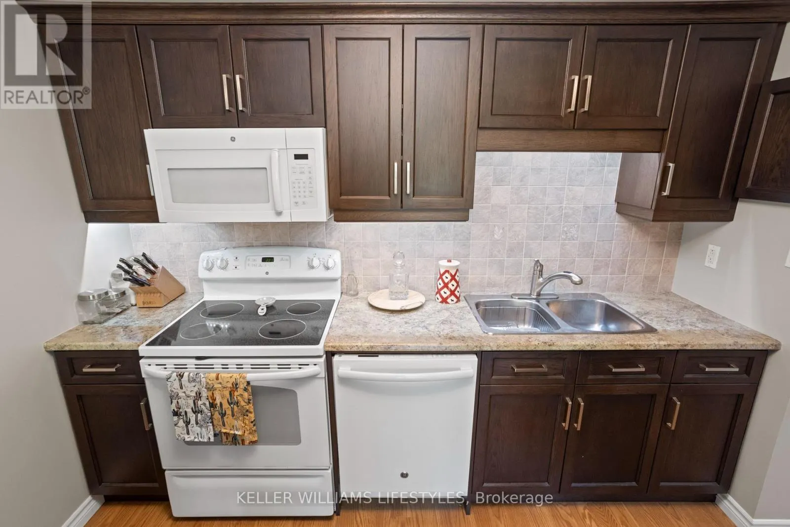 307 - 91 SPRUCE STREET W, #307