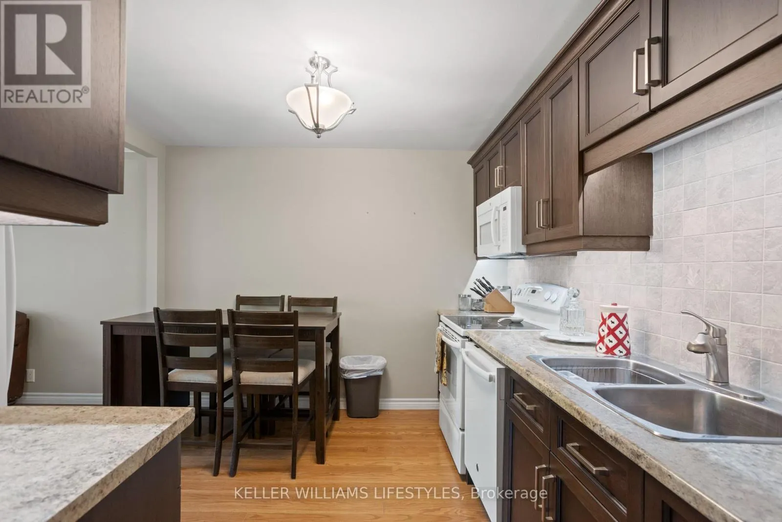 307 - 91 SPRUCE STREET W, #307