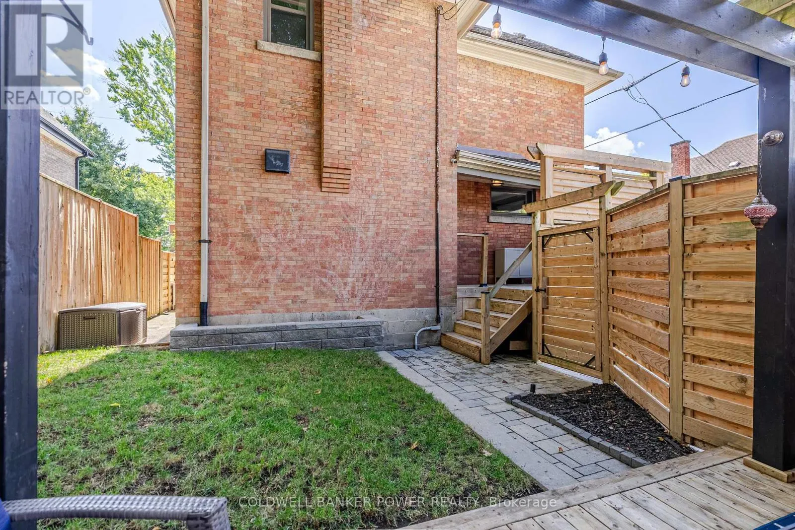20 ELMWOOD AVENUE E