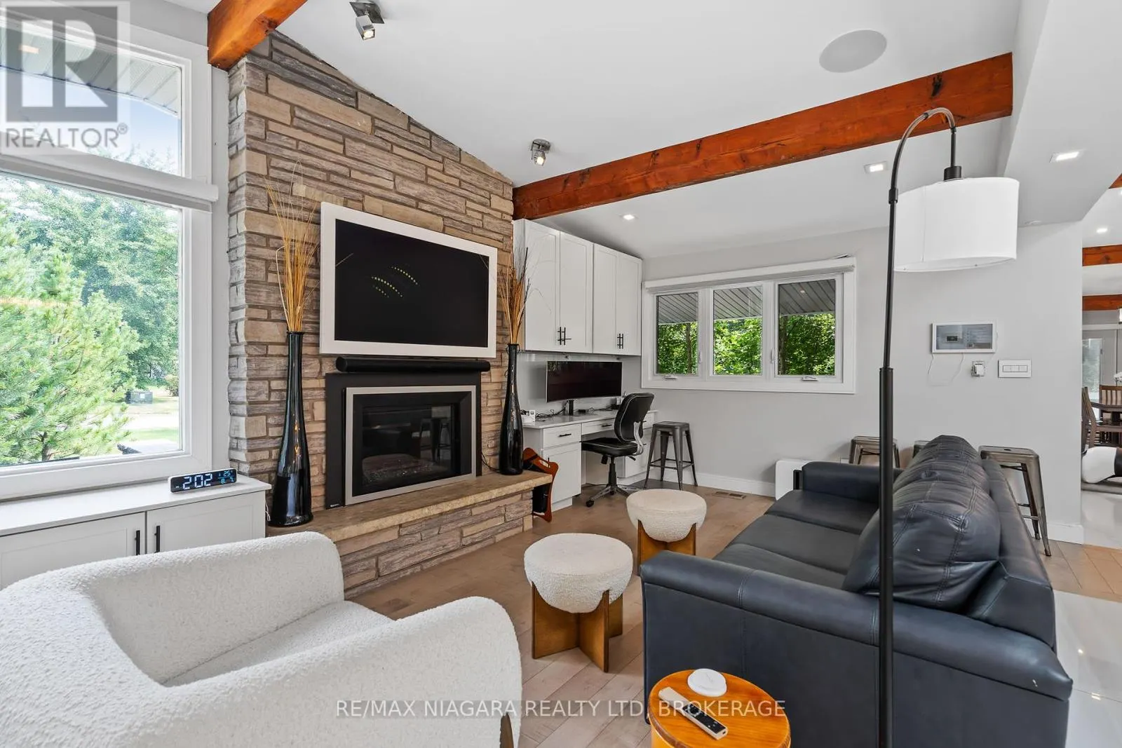 2 MALLETTE CRESCENT