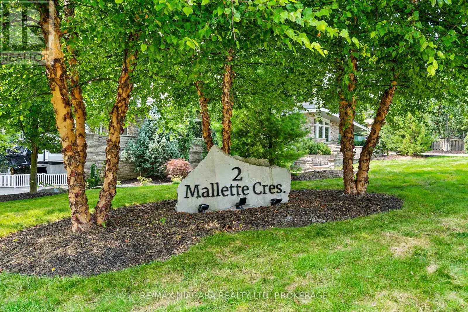 2 MALLETTE CRESCENT