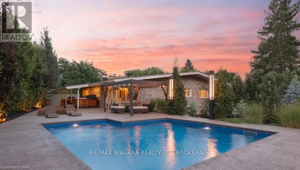 2 MALLETTE CRESCENT