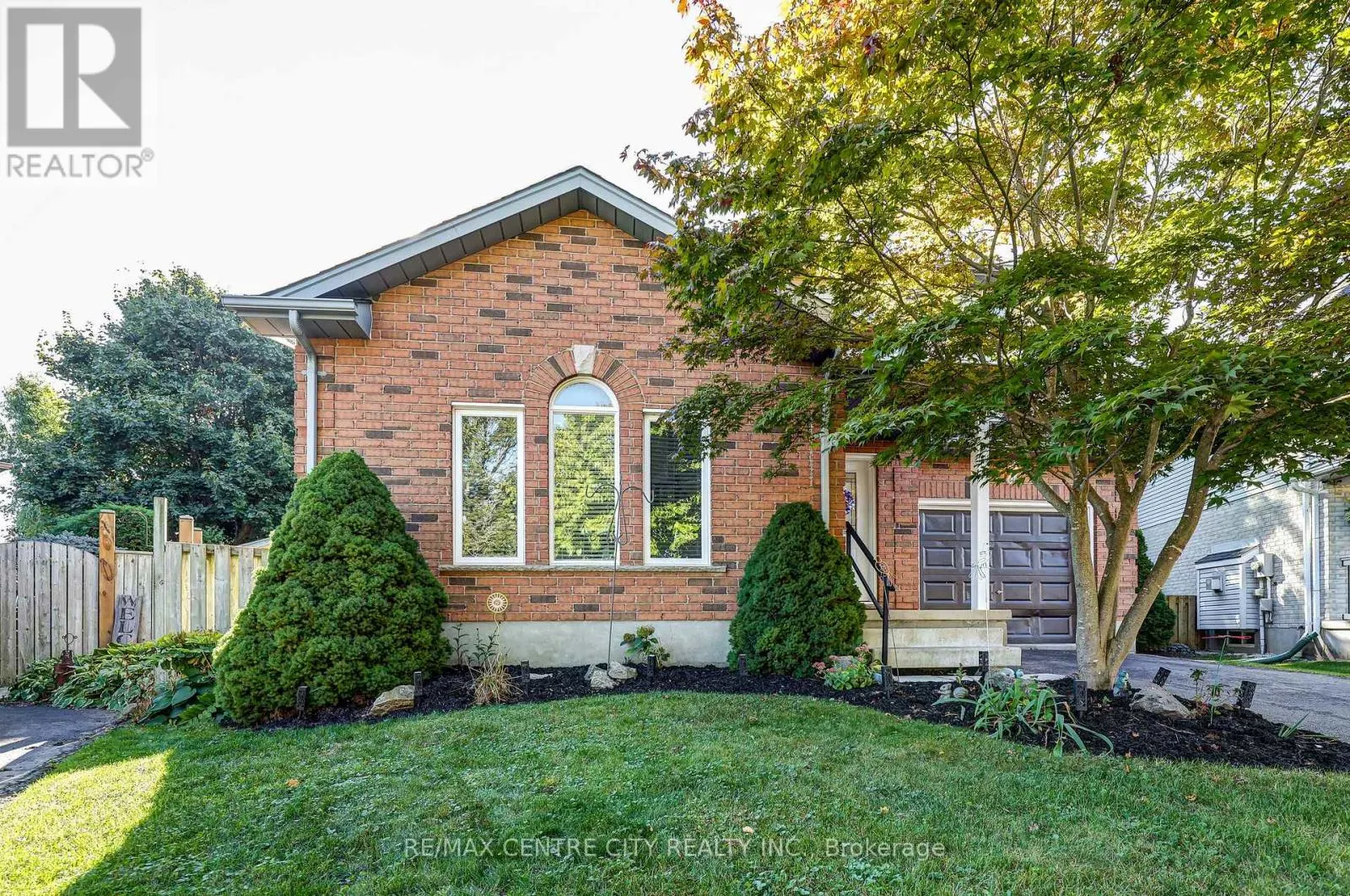 19 LYFORD COURT