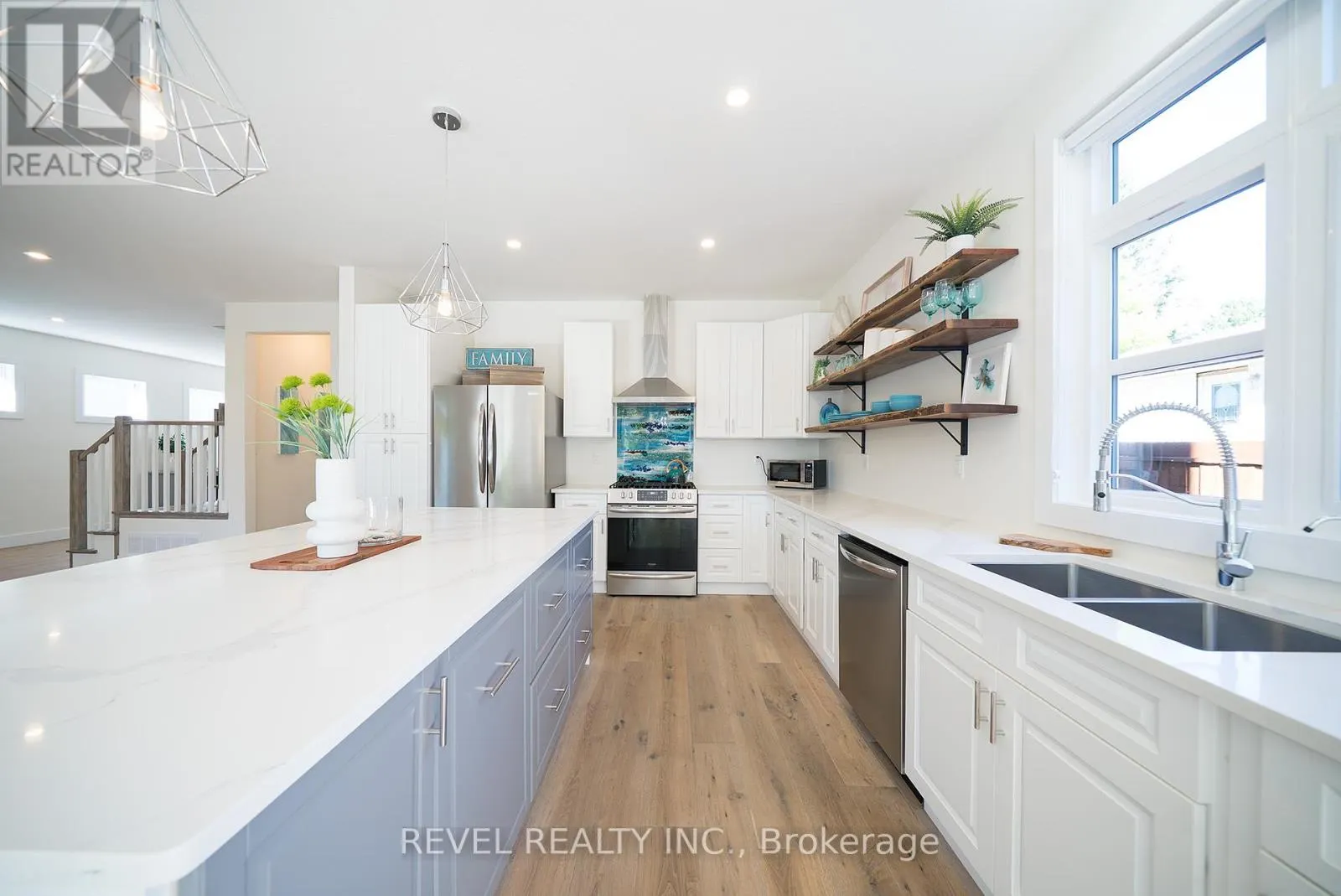 38 LAKEVIEW AVENUE