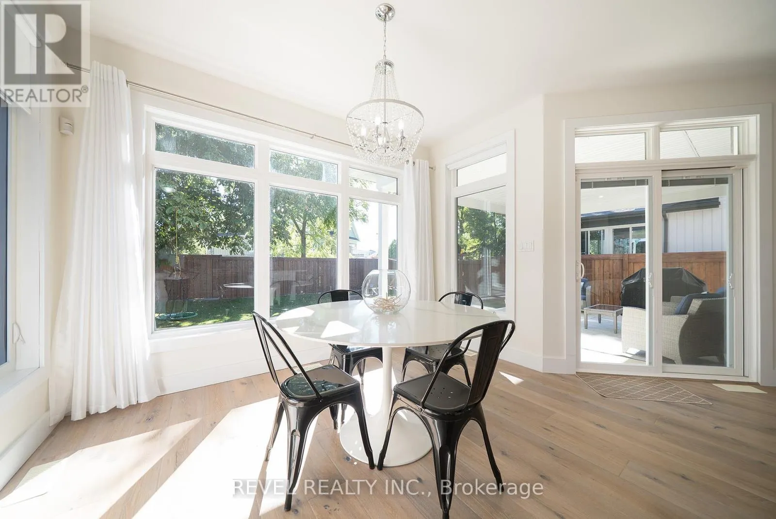 38 LAKEVIEW AVENUE