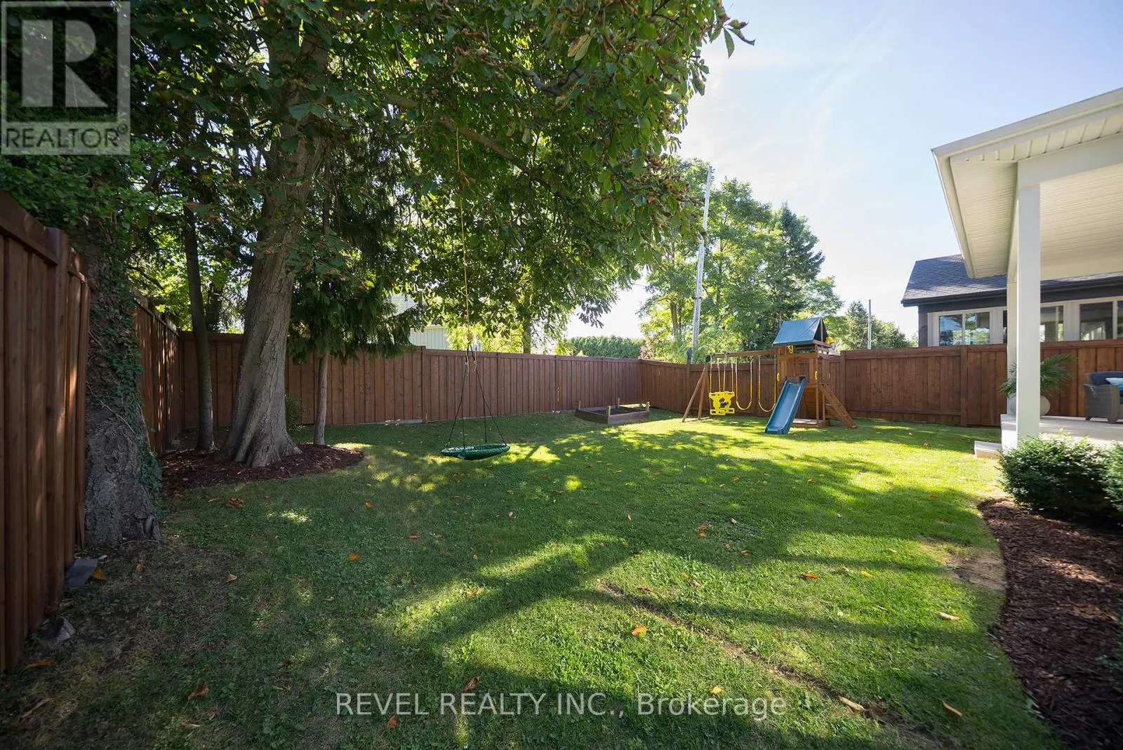 38 LAKEVIEW AVENUE