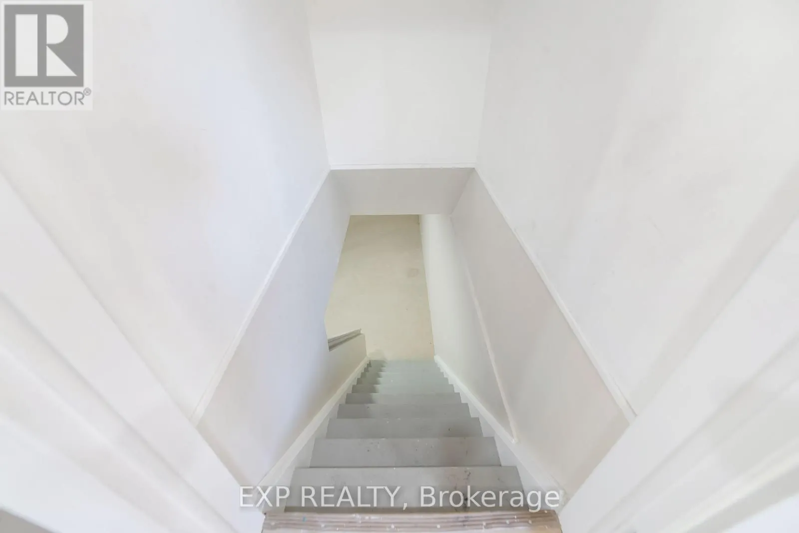 348 CARADOC STREET S