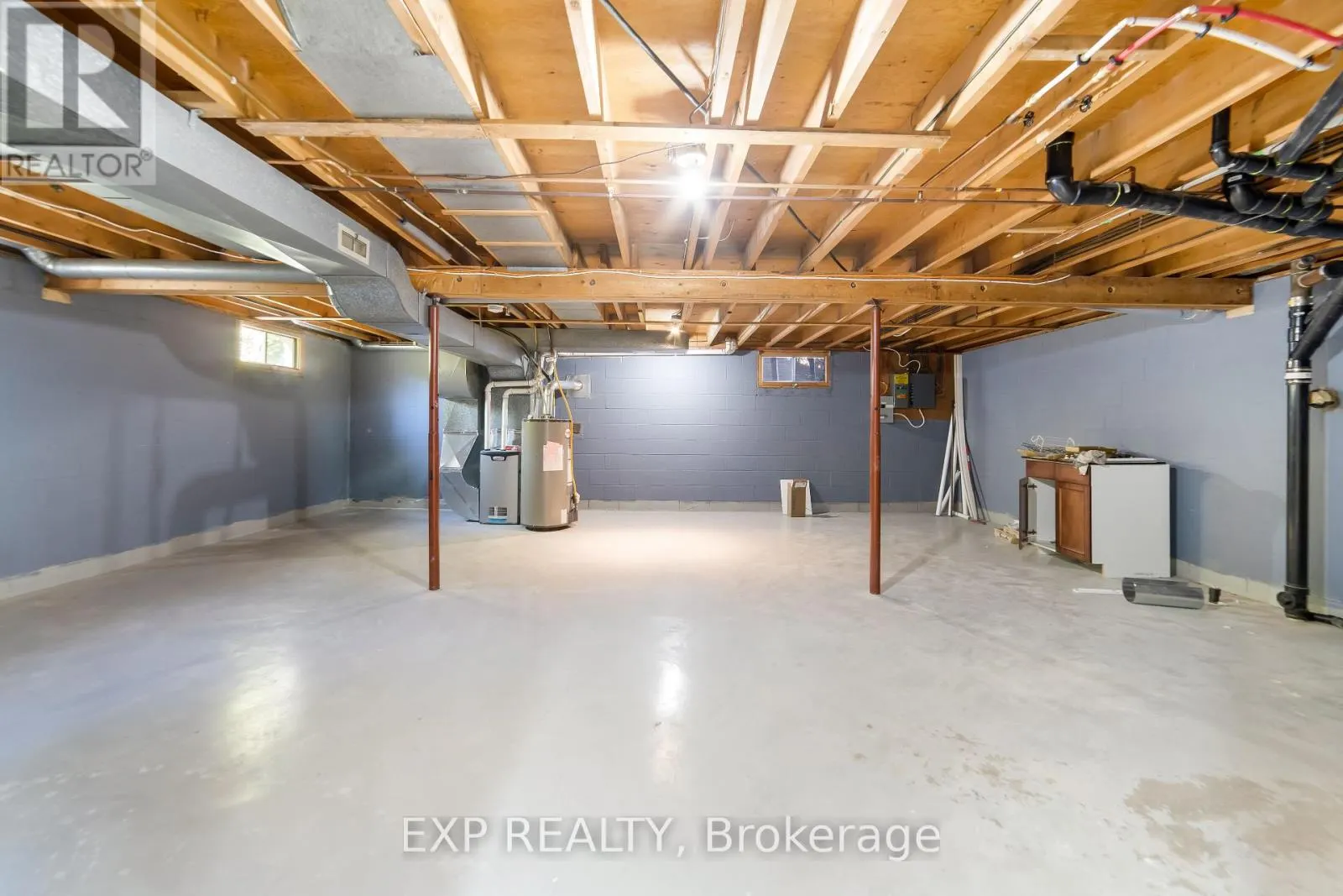 348 CARADOC STREET S