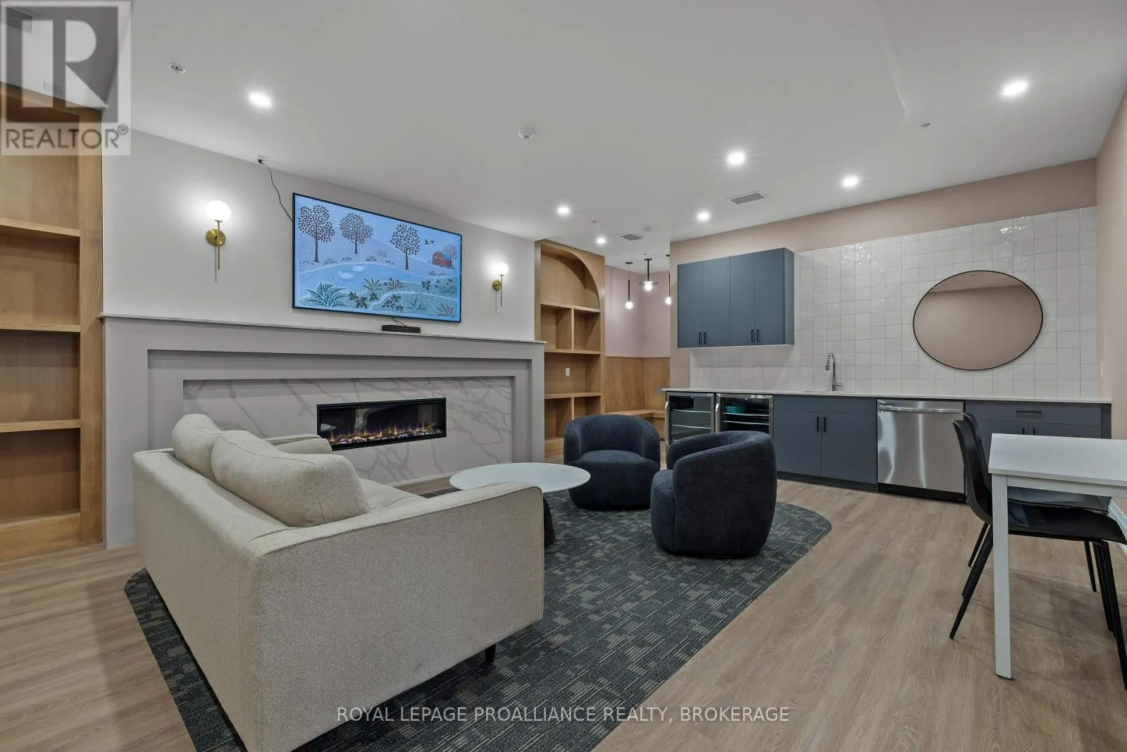 905 - 223 PRINCESS STREET, #905