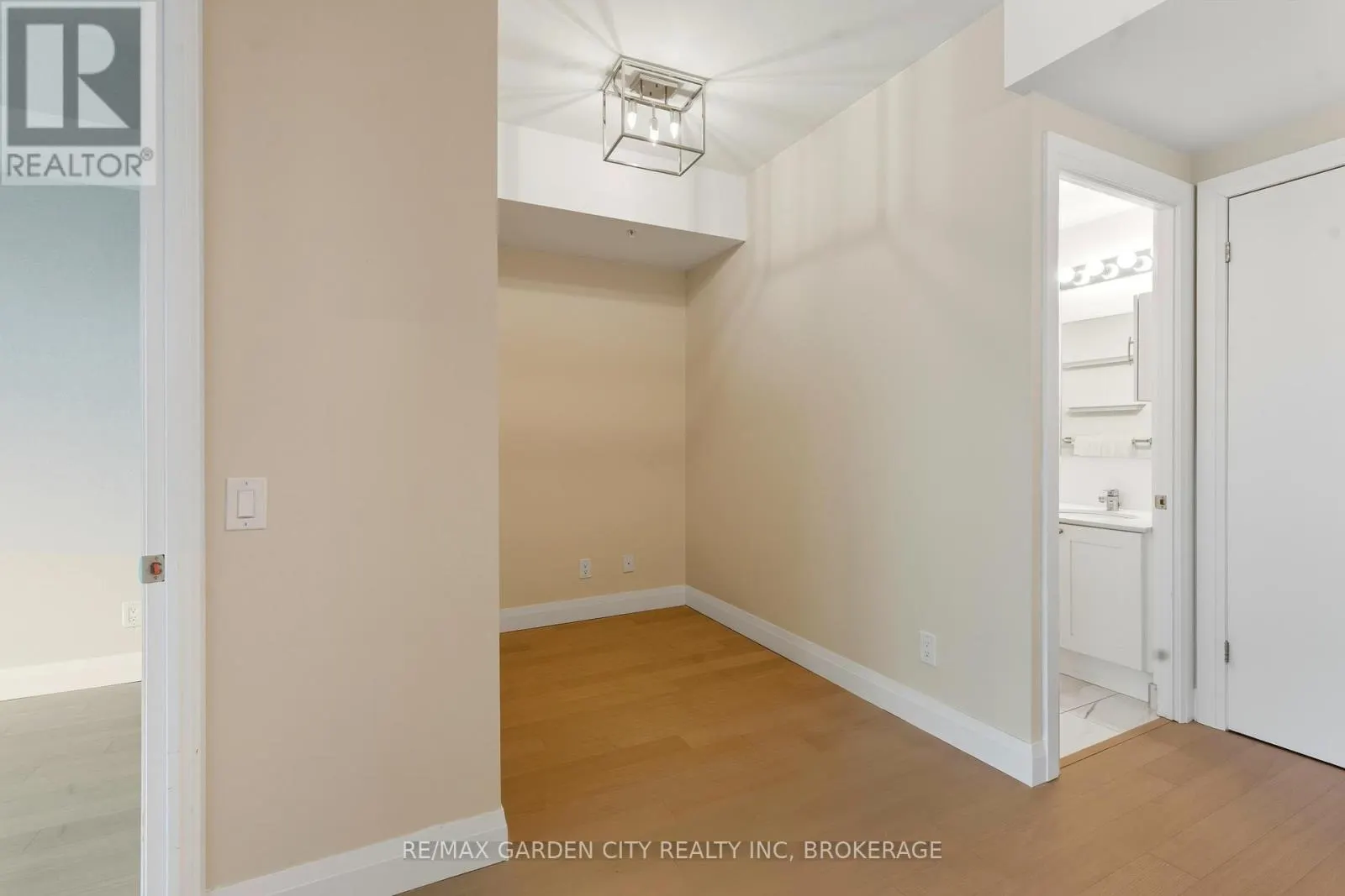 408 - 7711 GREEN VISTA GATE AVENUE, #408