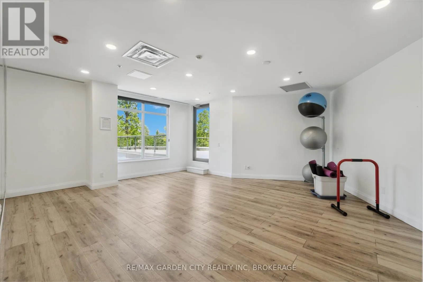 408 - 7711 GREEN VISTA GATE AVENUE, #408