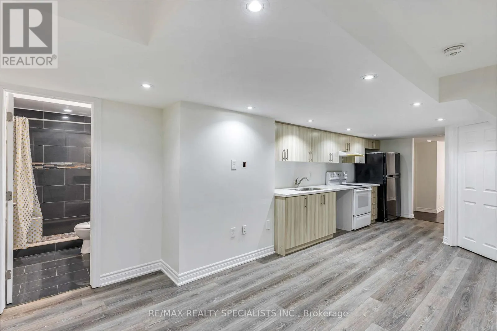 19 WHITE ASH ROAD