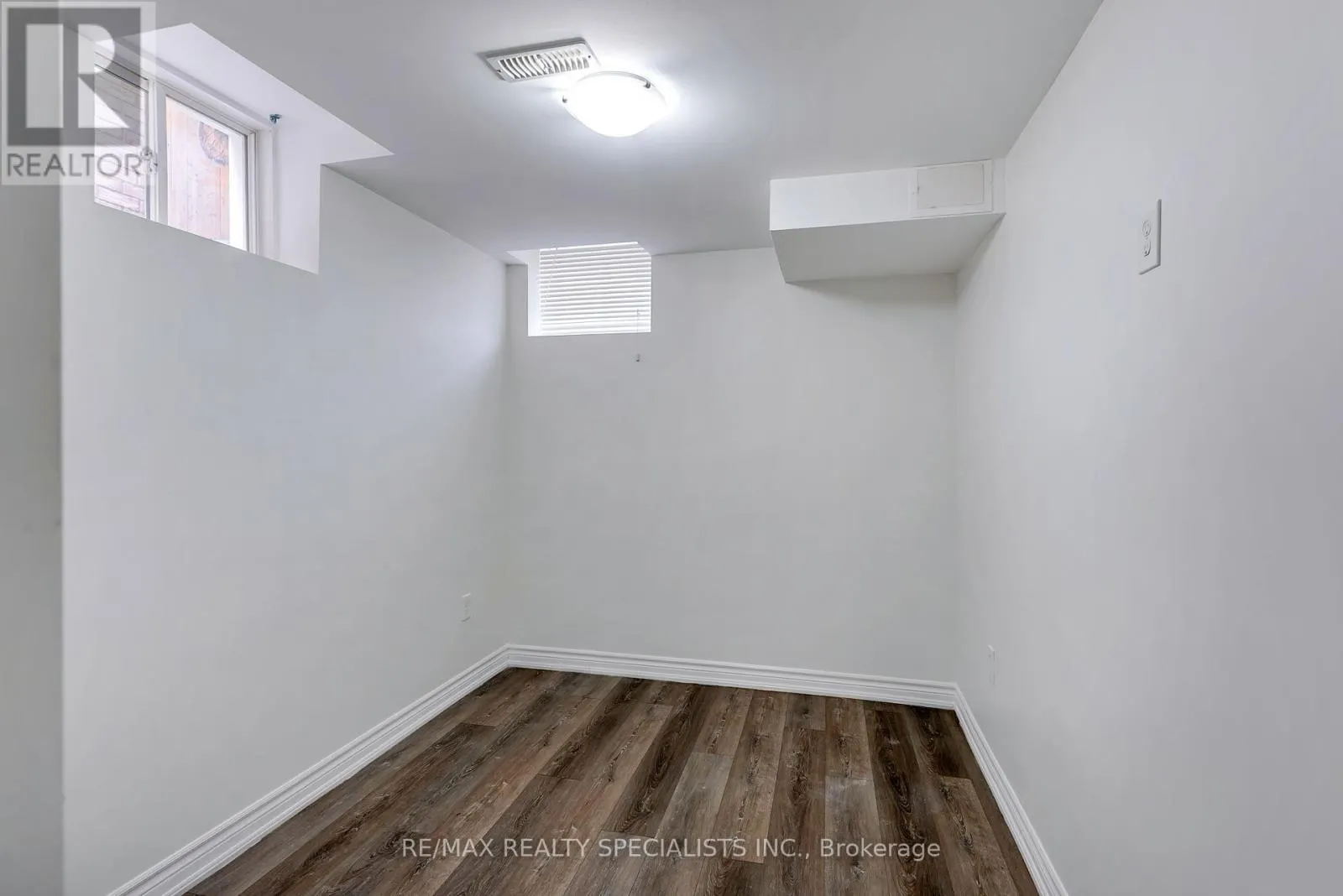 19 WHITE ASH ROAD