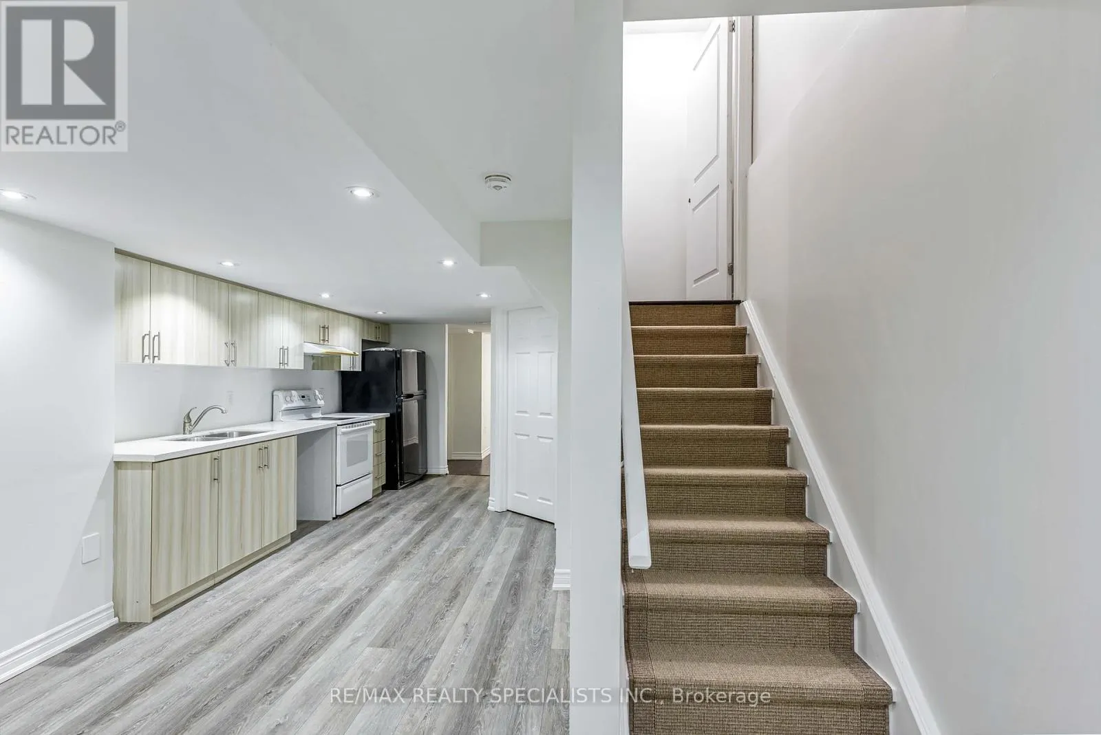19 WHITE ASH ROAD
