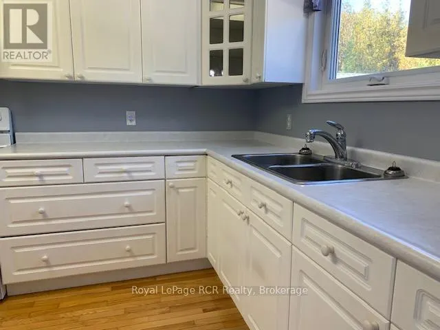 505 PIKE BAY ROAD W
