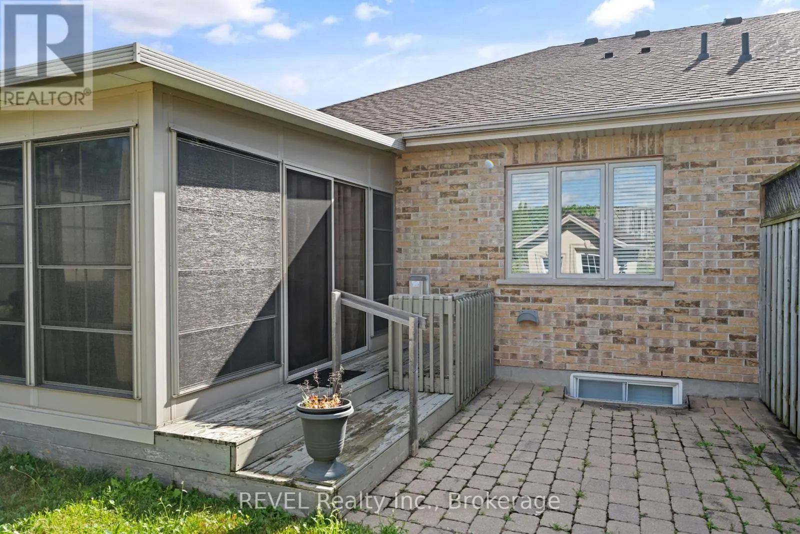 159 WILLOWLANDING COURT