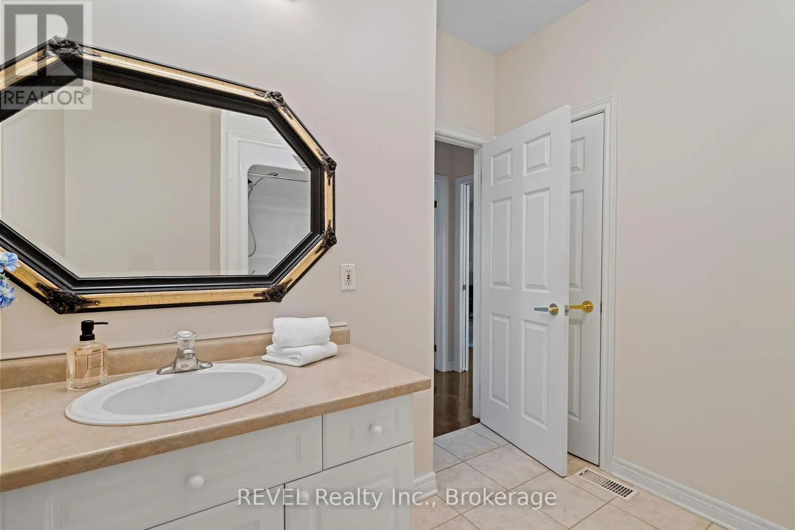 159 WILLOWLANDING COURT