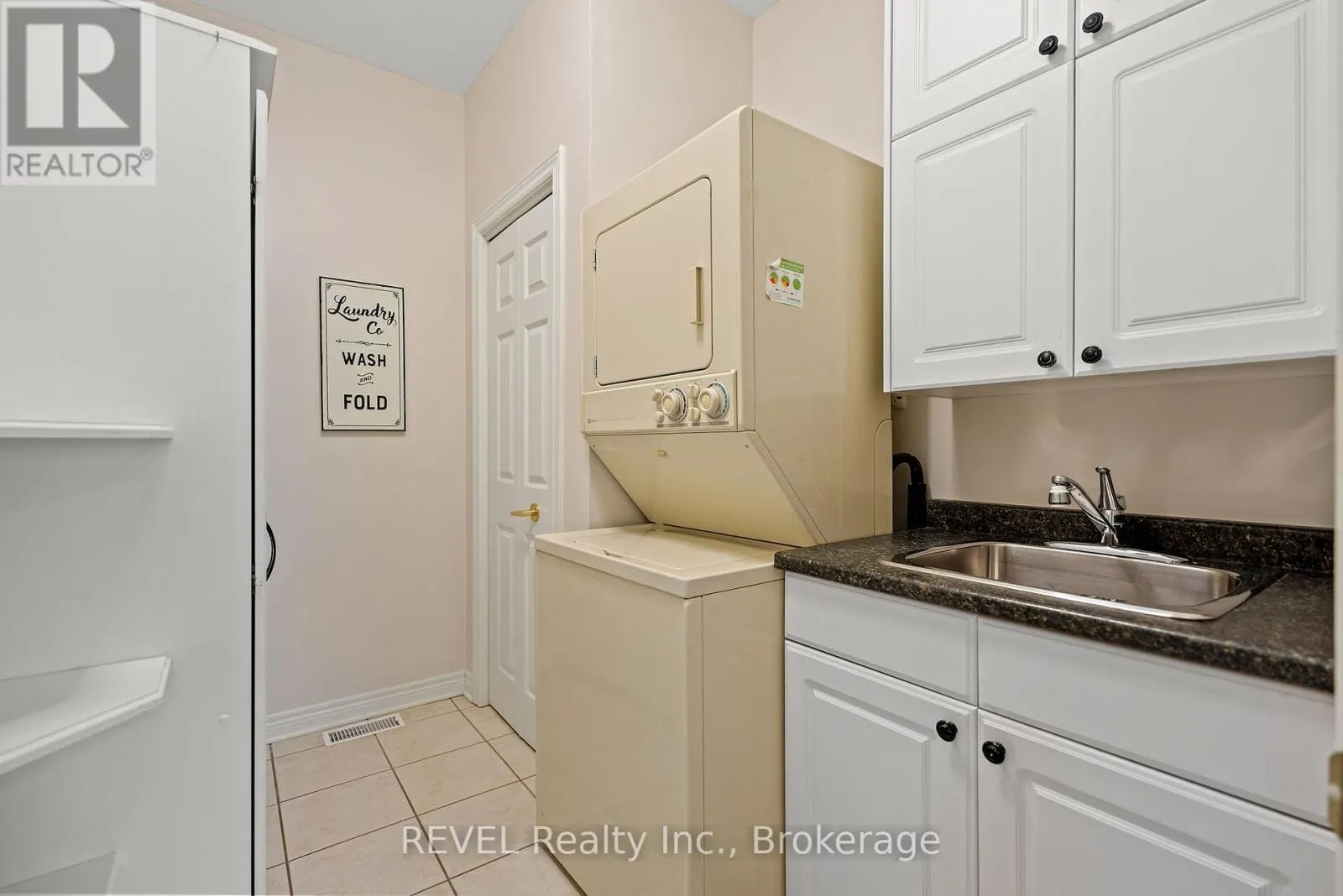 159 WILLOWLANDING COURT