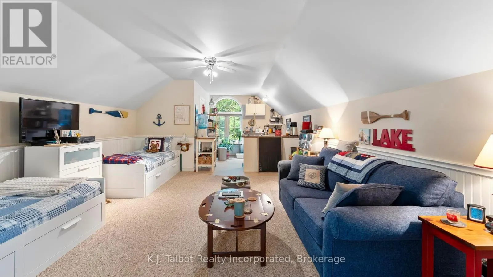 35576B BAYFIELD RIVER ROAD, R.R. #2 ROAD E