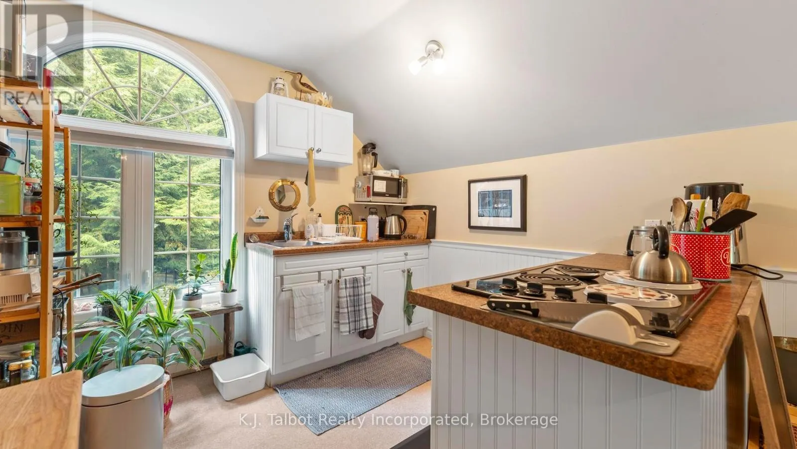 35576B BAYFIELD RIVER ROAD, R.R. #2 ROAD E