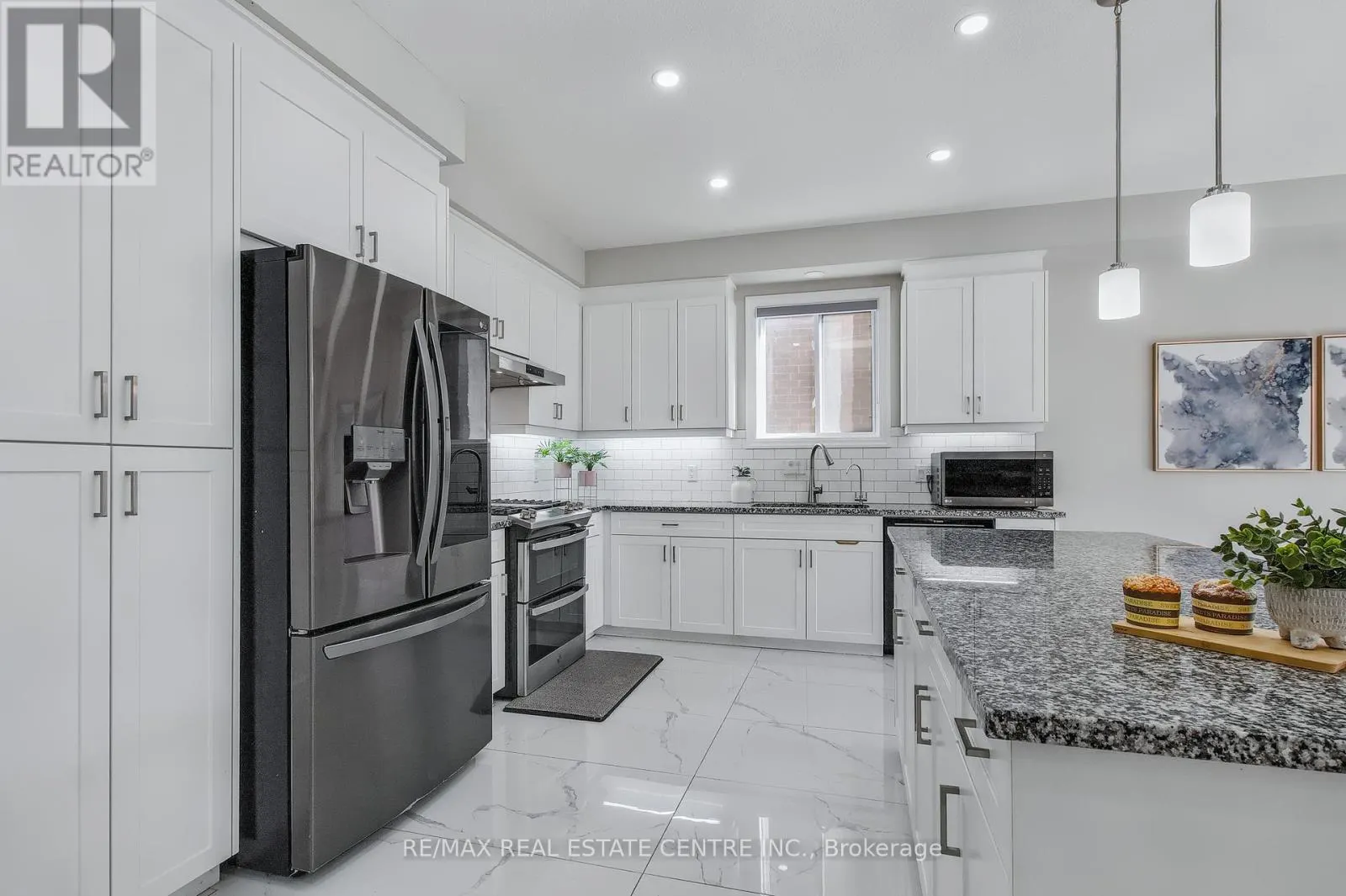 162 MOUNTAIN HOLLY COURT