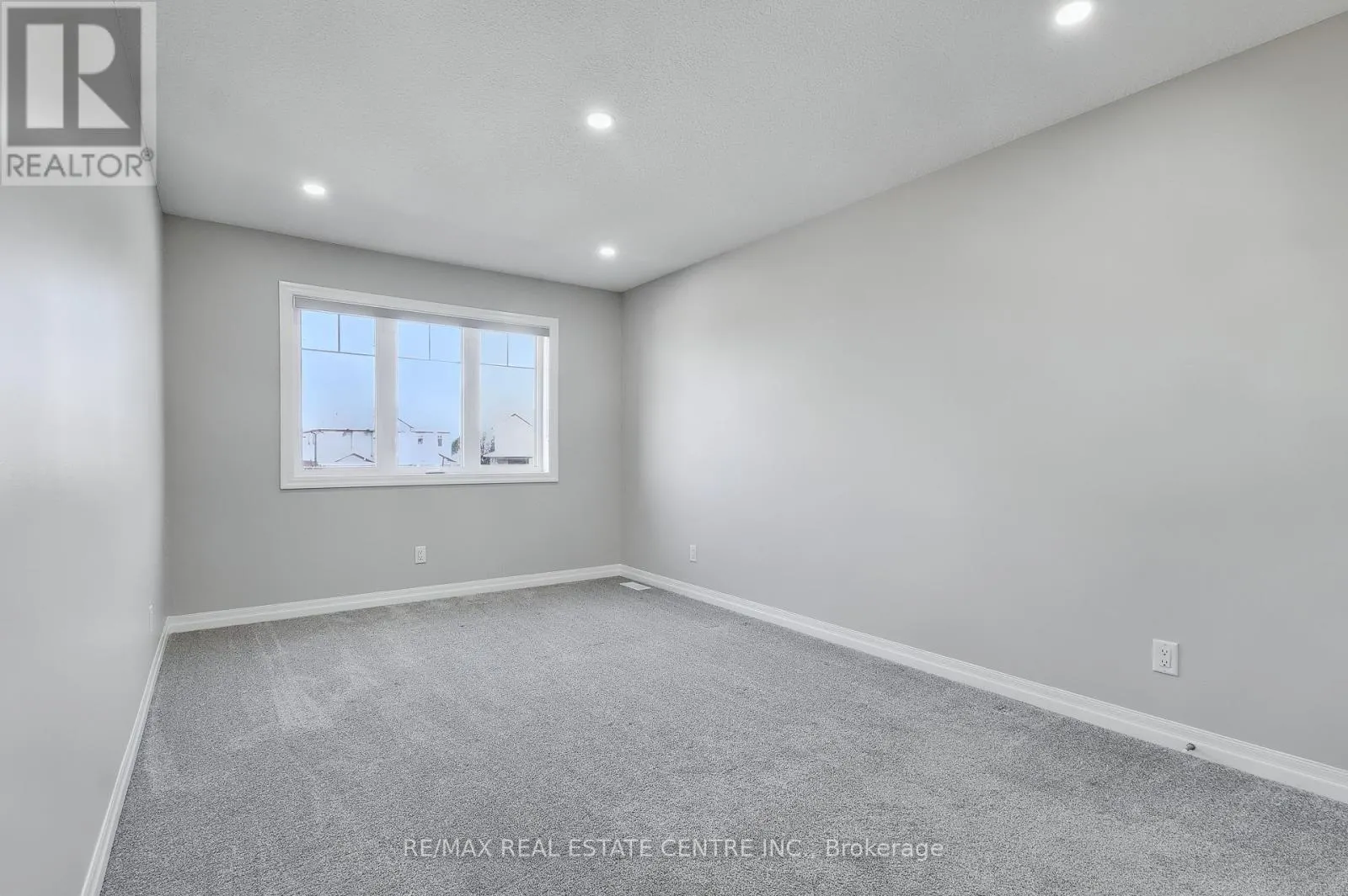 162 MOUNTAIN HOLLY COURT