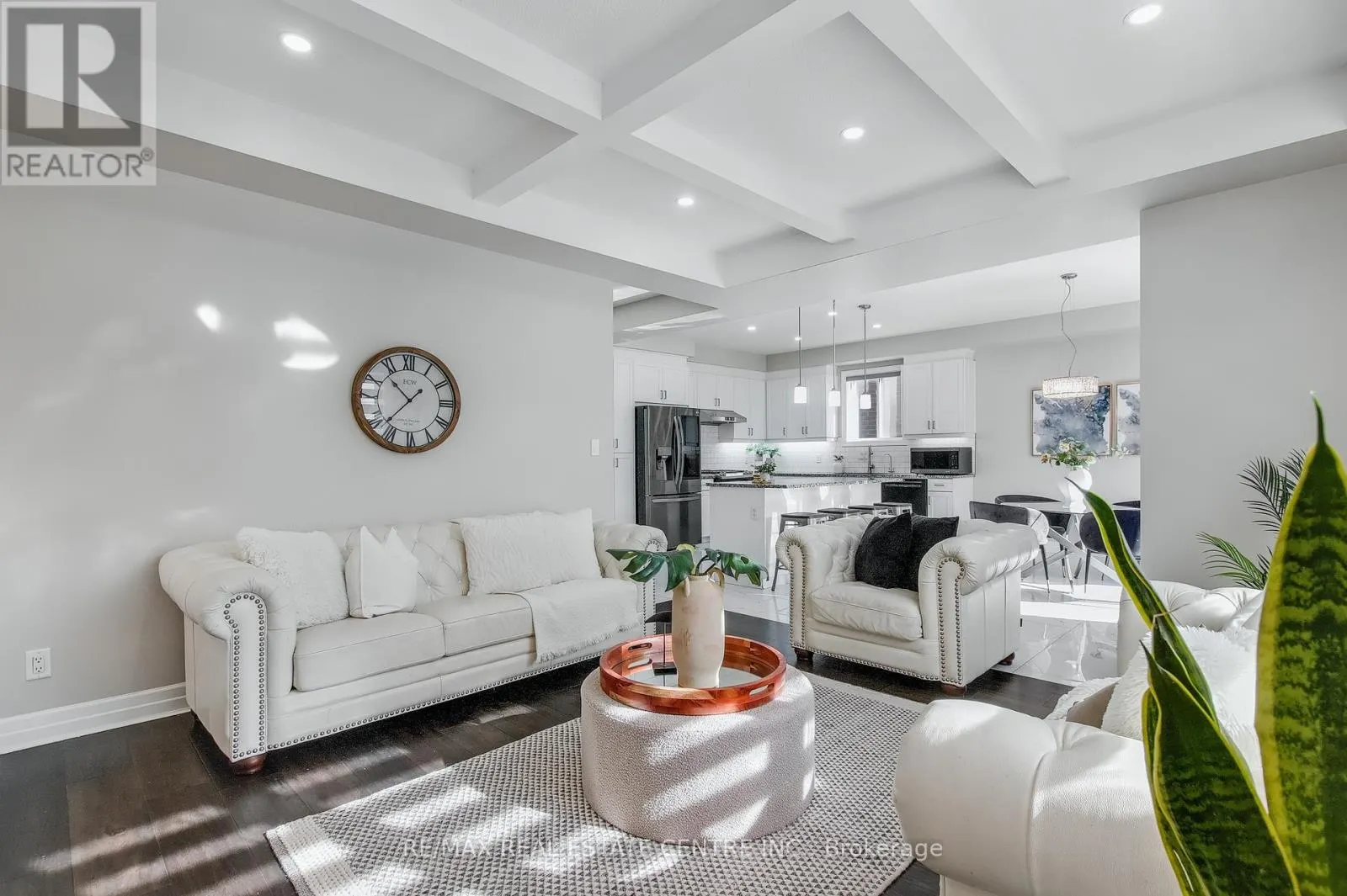 162 MOUNTAIN HOLLY COURT
