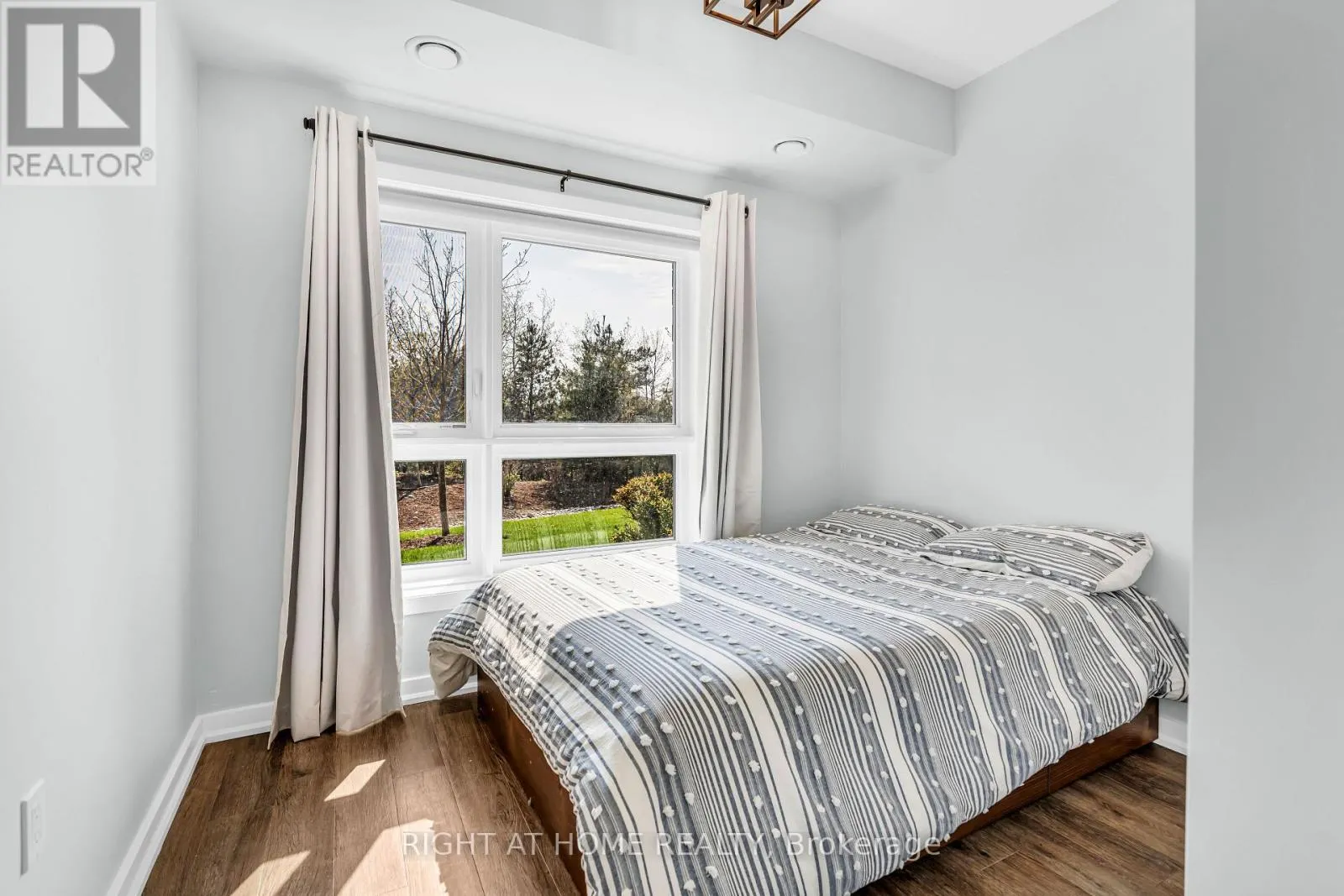 LL12 - 25 KAY CRESCENT
