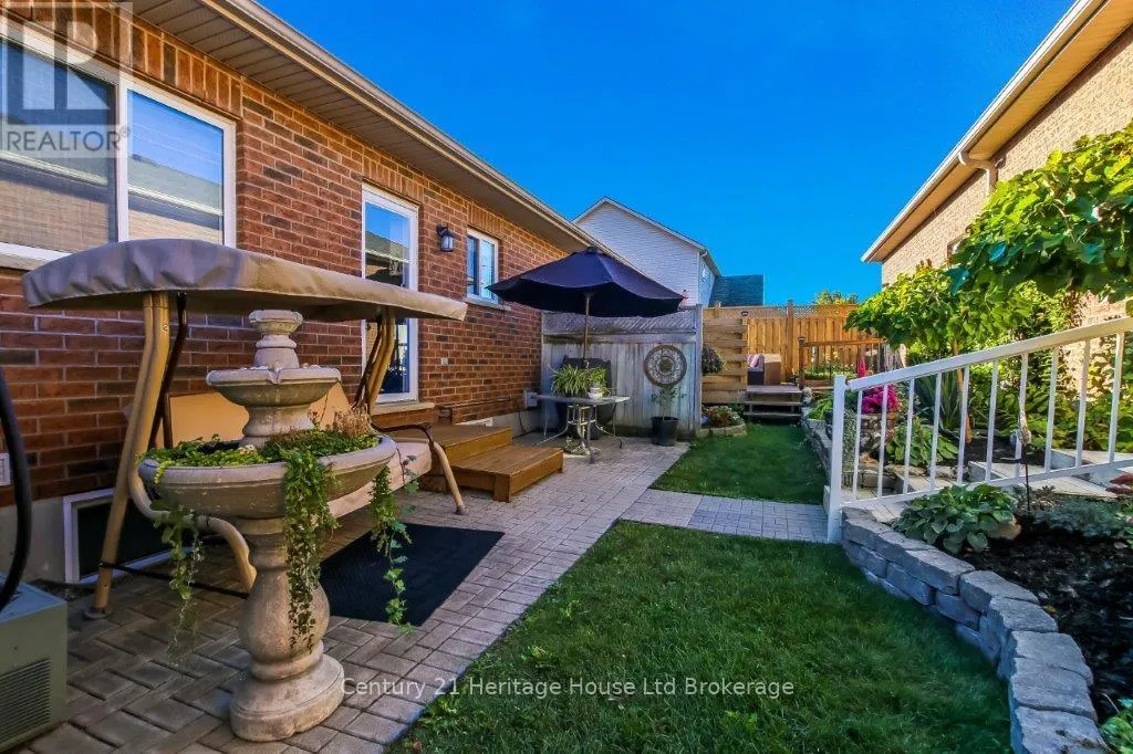 707 SOUTHWOOD WAY