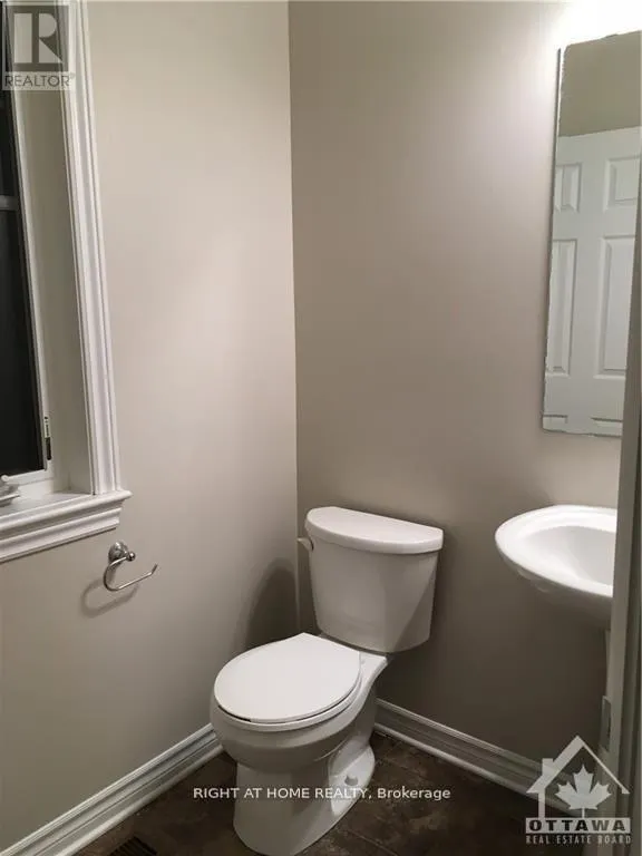 298 MOJAVE CRESCENT