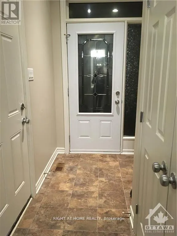 298 MOJAVE CRESCENT