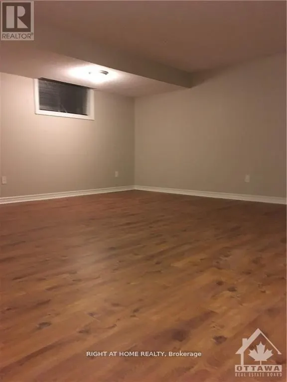 298 MOJAVE CRESCENT