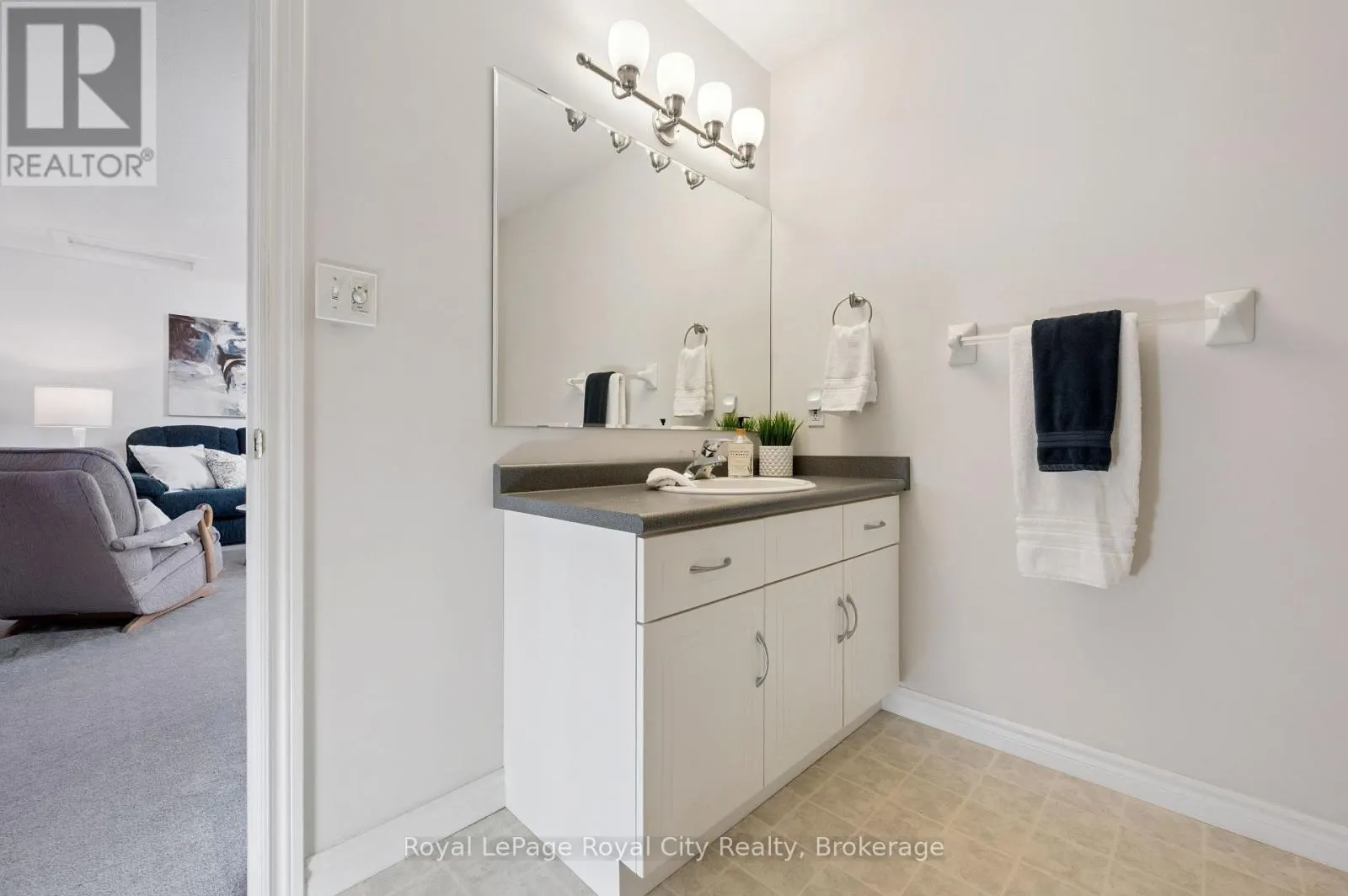 17 TERRAVIEW CRESCENT