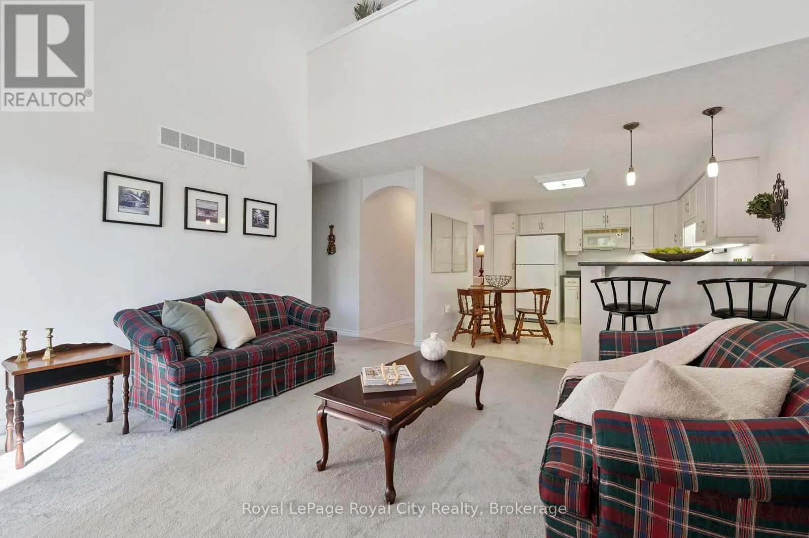 17 TERRAVIEW CRESCENT