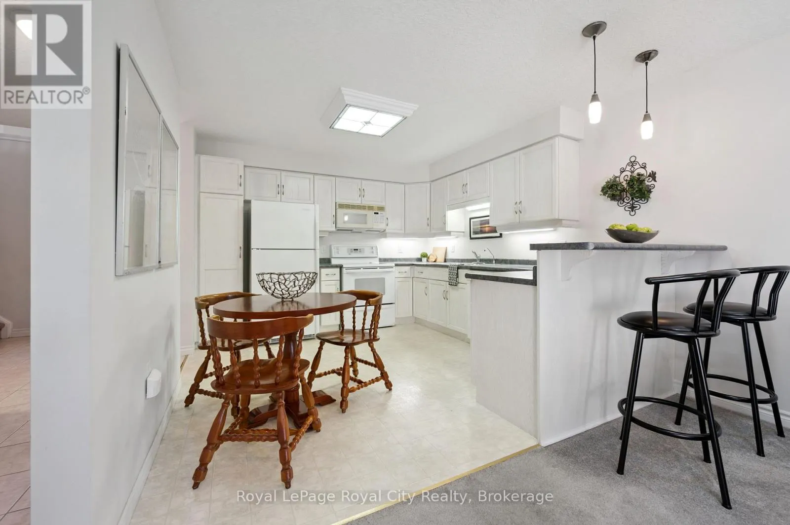 17 TERRAVIEW CRESCENT