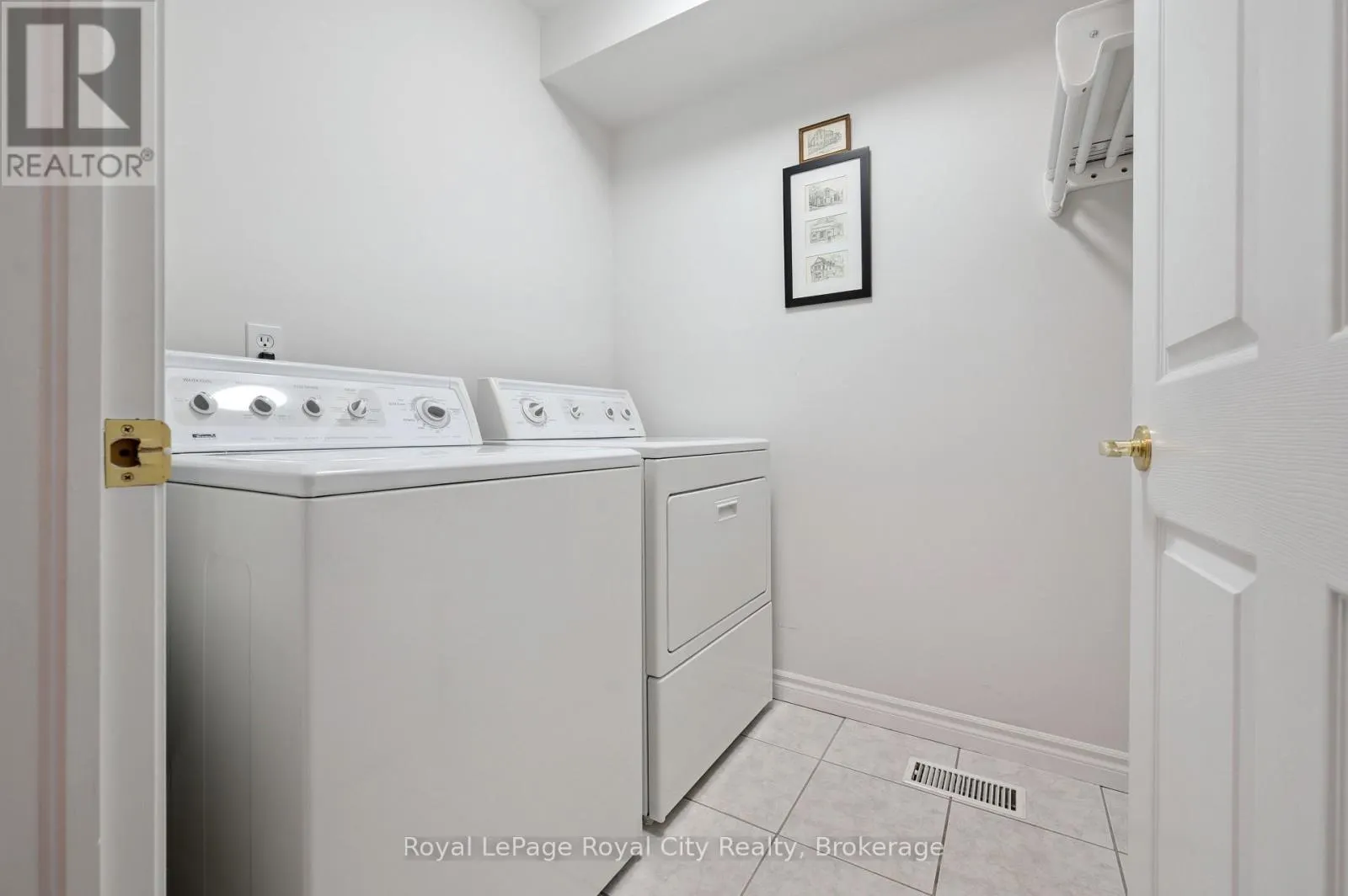17 TERRAVIEW CRESCENT