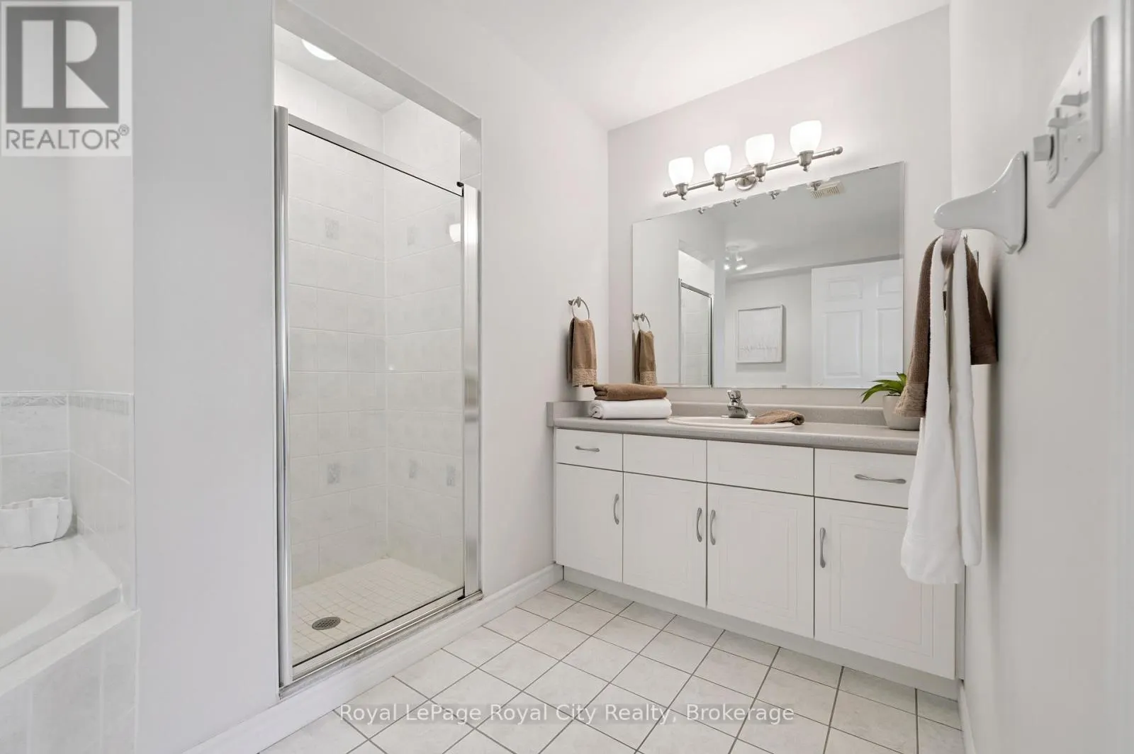 17 TERRAVIEW CRESCENT