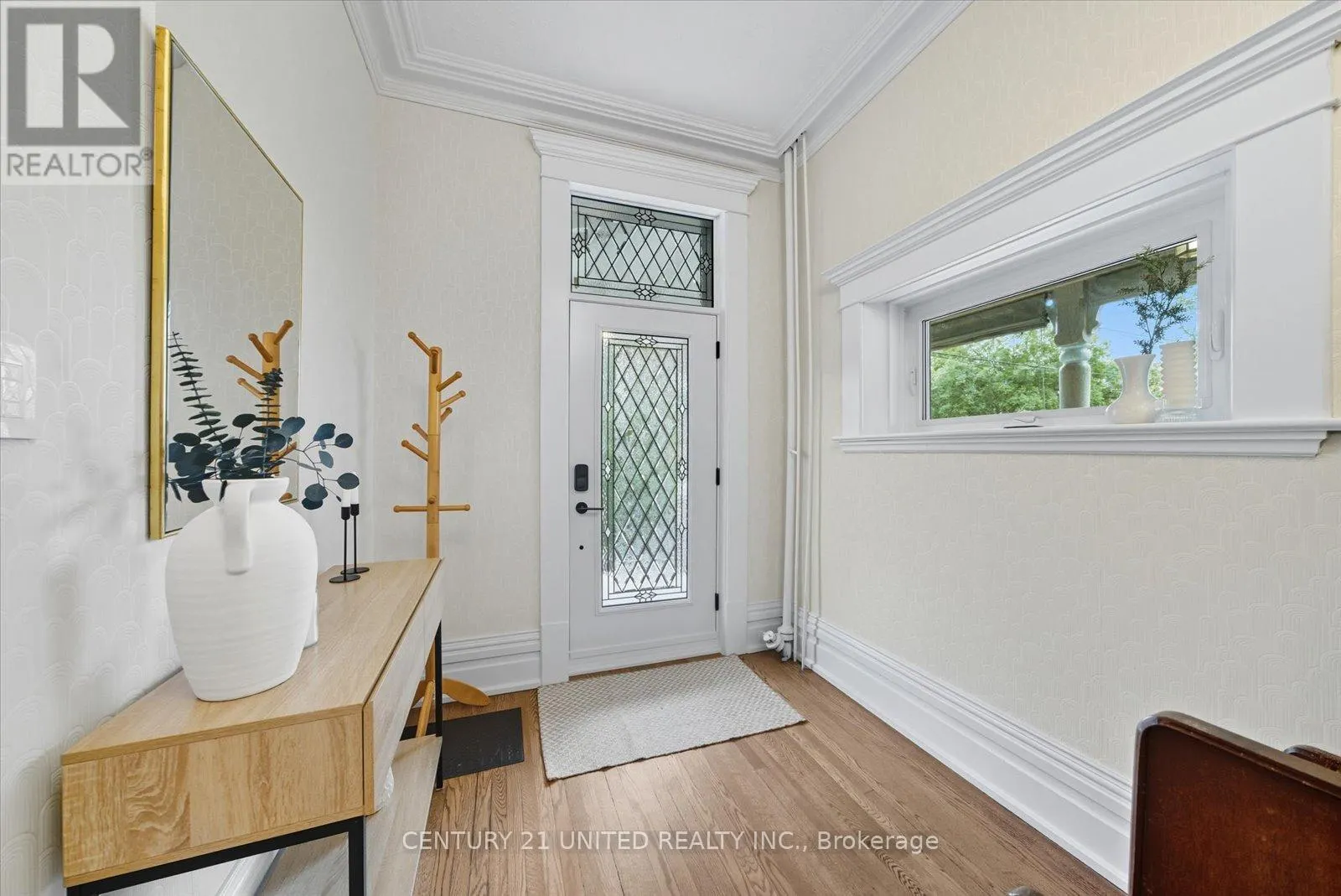 559 DOWNIE STREET