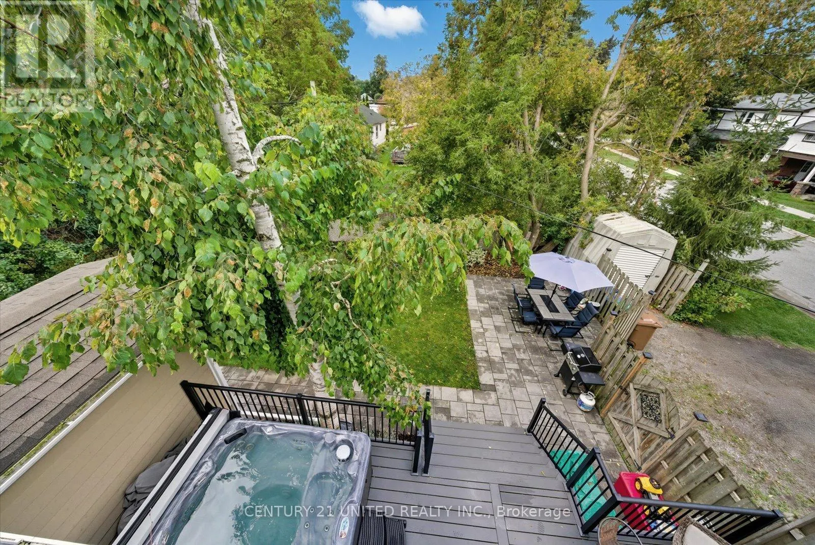 559 DOWNIE STREET
