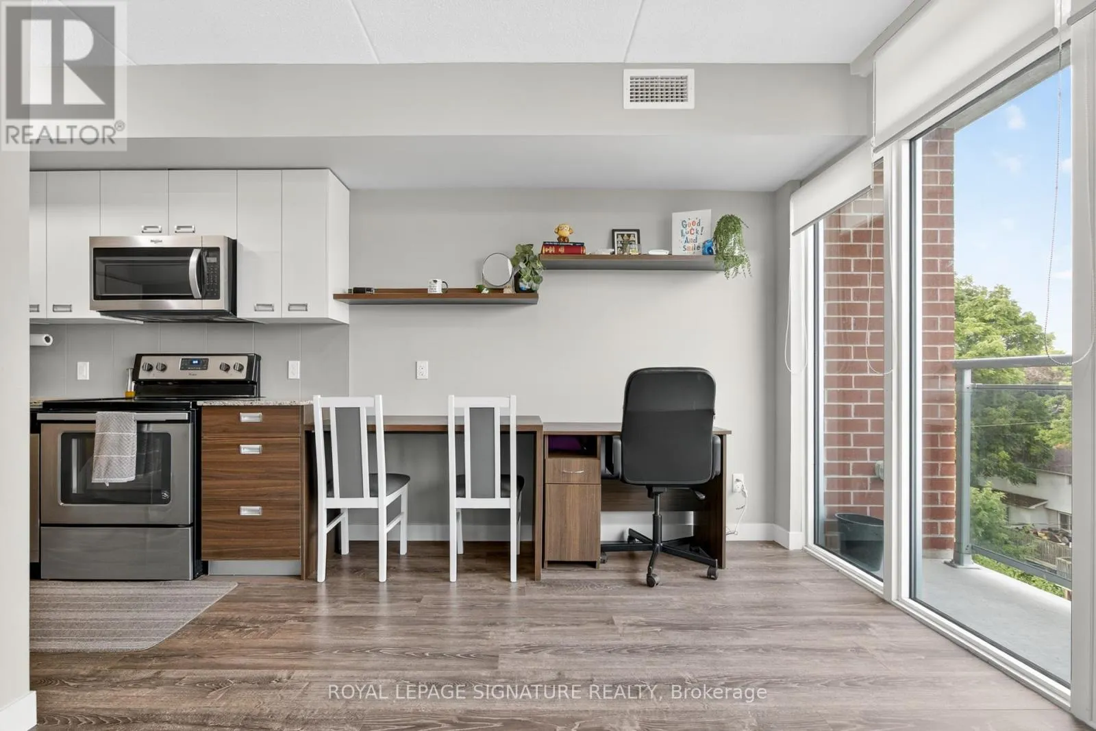 406 - 308 LESTER STREET