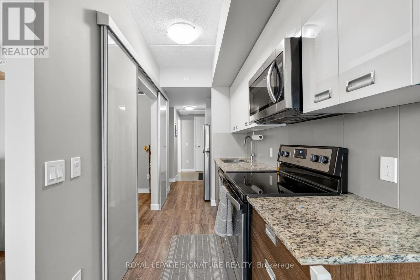 406 - 308 LESTER STREET